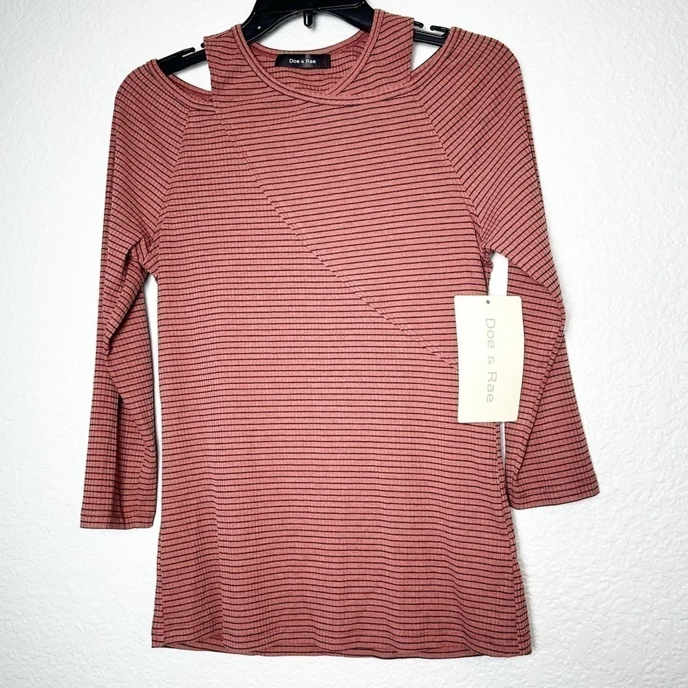 NWT Doe & Rae Cold Shoulder Striped Top